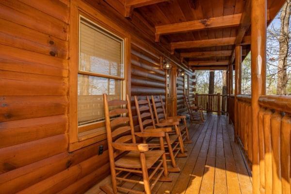 Views, Game Room And Hot Tub Bearway To Heaven Сивиървил Екстериор снимка